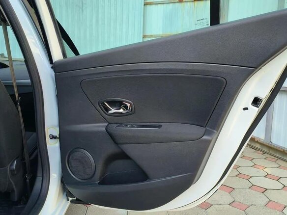 2013 Renault Fluence I Рестайлинг, белый, 1200000 рублей - вид 17