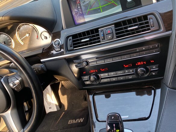 2013 BMW 6 серии 640i xDrive III (F06/F13/F12), белый - вид 6