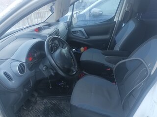 2013 Peugeot Partner II Рестайлинг, белый, 635000 рублей, вид 4