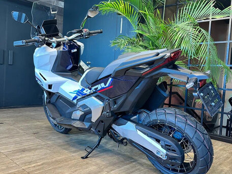 2026 Honda X-ADV, белый, 1950000 рублей, вид 4