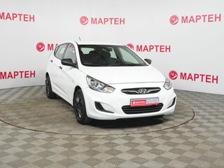 2013 Hyundai Solaris I, белый, 588000 рублей, вид 3