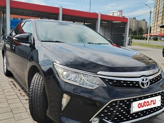 2017 Toyota Camry VII (XV50) Рестайлинг, чёрный, 2000000 рублей, вид 2