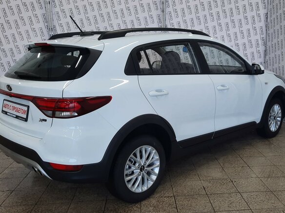 2020 Kia Rio X-Line IV, белый - вид 5