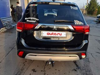 2019 Mitsubishi Outlander III Рестайлинг 3, чёрный, 1800000 рублей, вид 3