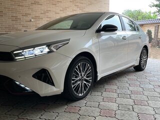 2022 Kia Cerato IV Рестайлинг, белый, 2990000 рублей, вид 1