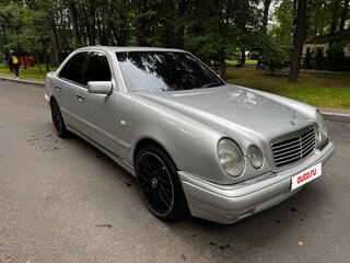 1998 Mercedes-Benz E-Класс 240 II (W210, S210), серебристый, 600000 рублей, вид 2