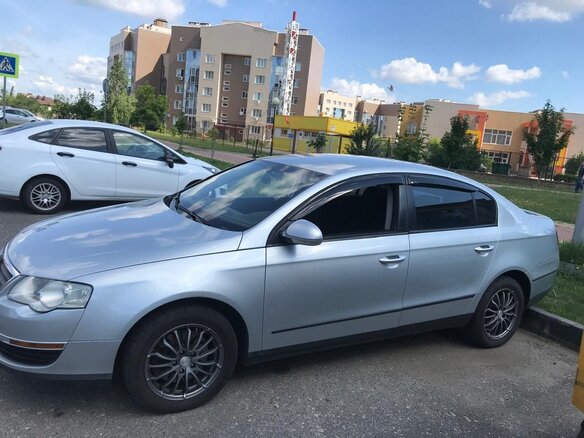 2009 Volkswagen Passat B6, серебристый, 700000 рублей - вид 4