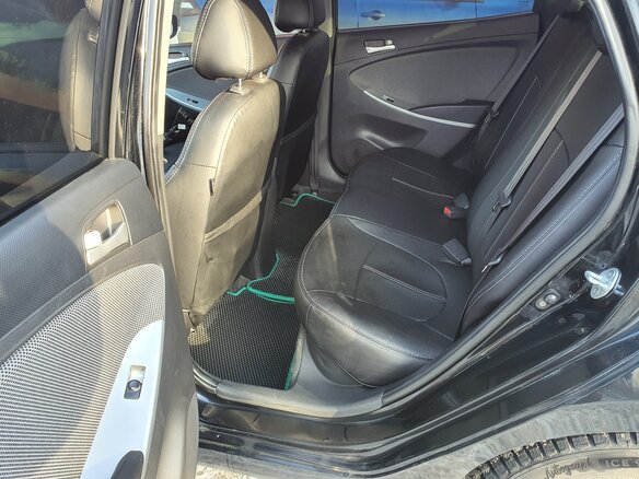 2013 Hyundai Solaris I, чёрный, 850000 рублей - вид 13