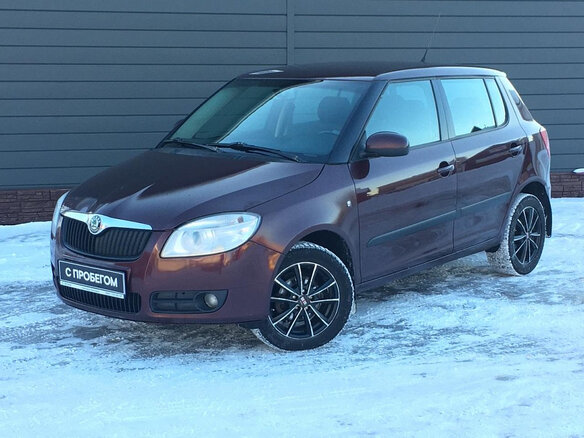 2009 Skoda Fabia II, красный
