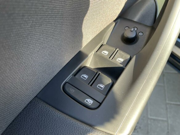 2013 Audi Q3 I (8U), чёрный - вид 16