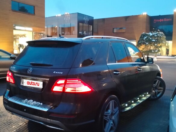 2013 Mercedes-Benz M-Класс 500 III (W166), чёрный, 2500000 рублей - вид 1