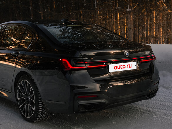2021 BMW 7 серии 740i VI (G11/G12) Рестайлинг, чёрный, 5800000 рублей - вид 9