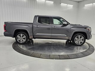 2024 Toyota Tundra CrewMax III, чёрный, 10420911 рублей, вид 3