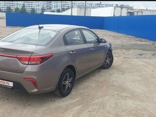 2018 Kia Rio IV, коричневый, 900000 рублей, вид 2