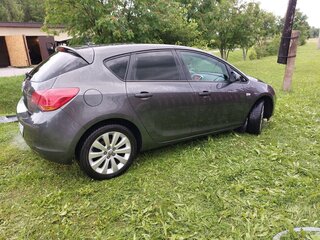 2011 Opel Astra J, серый, 700000 рублей, вид 5
