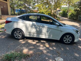 2014 Hyundai Solaris I Рестайлинг, белый, 950000 рублей, вид 4