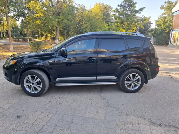 2007 Mitsubishi Outlander II, чёрный, 1200000 рублей - вид 4