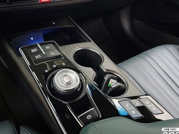 2023 Kia K8 I, серебристый, 7789680 рублей - вид 5
