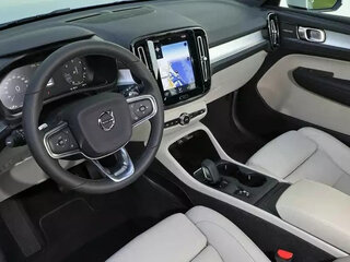 2018 Volvo XC40 I, красный, 1800000 рублей, вид 3