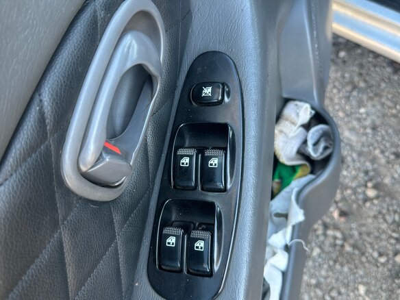 2007 Kia Spectra I Рестайлинг 2, серый, 180000 рублей - вид 13