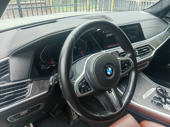 2019 BMW X7 30d I (G07), белый, 8700000 рублей - вид 4
