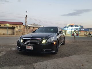 2012 Mercedes-Benz E-Класс 300 IV (W212, S212, C207), чёрный, 1410000 рублей, вид 2