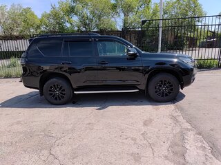 2021 Toyota Land Cruiser Prado 150 Series Рестайлинг 3, чёрный, 7200000 рублей, вид 2