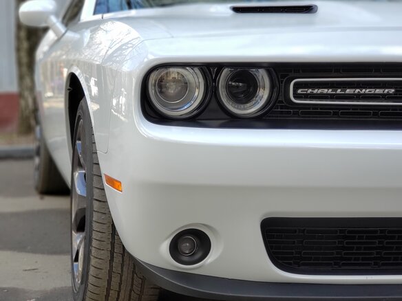 2019 Dodge Challenger III Рестайлинг 2, белый - вид 8