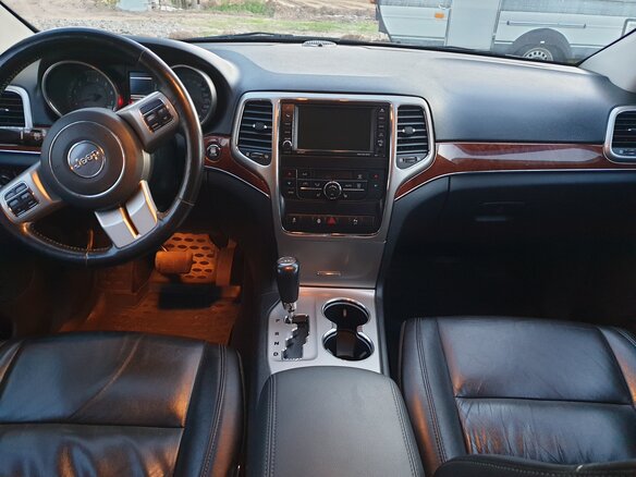 2011 Jeep Grand Cherokee IV (WK2), чёрный, 1400000 рублей - вид 9
