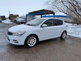 2012 Kia Ceed I Рестайлинг, белый, 500000 рублей, вид 1