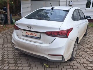2017 Hyundai Solaris II, белый, 990000 рублей, вид 3