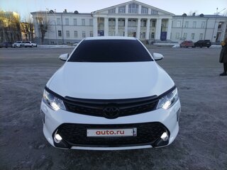 2012 Toyota Camry VII (XV50), белый, 1640000 рублей, вид 1