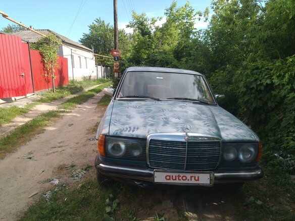 1982 Mercedes-Benz W123 200 5-speed, голубой, 500000 рублей - вид 4