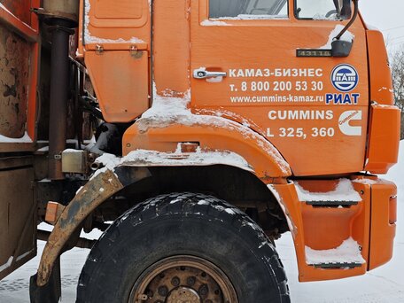2011 КамАЗ 43118, оранжевый, 4000000 рублей, вид 3