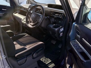 2015 Honda Stepwgn Spada V, серый, 1920000 рублей, вид 5