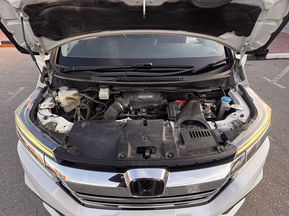 2018 Honda Stepwgn Spada V Рестайлинг, белый, 2100000 рублей - вид 21