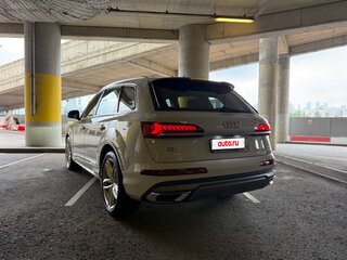 2021 Audi Q7 45 TDI II (4M) Рестайлинг, белый, 9900000 рублей, вид 5