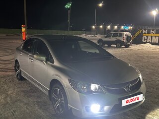 2009 Honda Civic VIII Рестайлинг, серебристый, 950000 рублей, вид 2