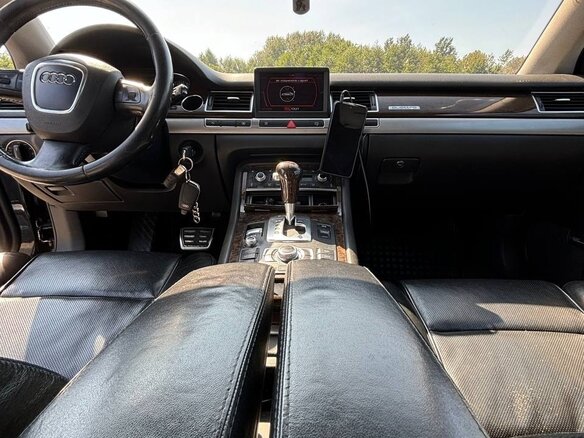 2007 Audi A8 II (D3) Рестайлинг 2, чёрный, 1600000 рублей - вид 10