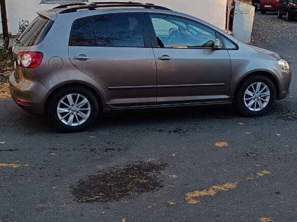2012 Volkswagen Golf Plus II, коричневый, 699000 рублей - вид 4