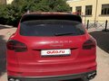 2016 Porsche Cayenne S II Рестайлинг (958), красный, 3121000 рублей - вид 3
