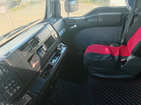 2003 MAN TGA, красный, 1430000 рублей - вид 1
