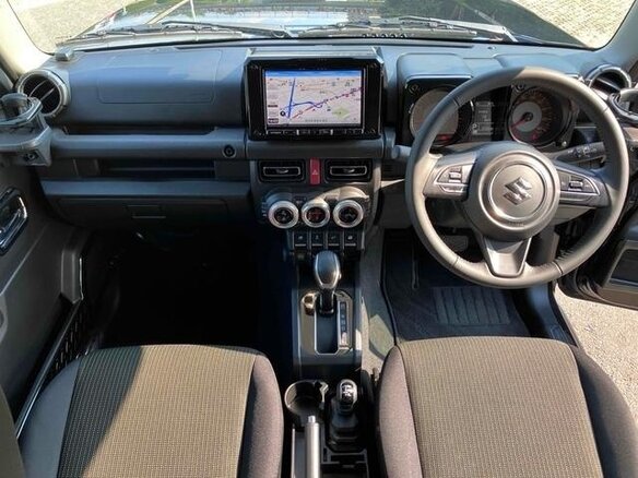 2023 Suzuki Jimny Sierra IV, чёрный, 1799777 рублей - вид 17