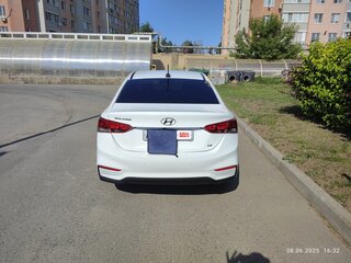2017 Hyundai Solaris II, белый, 1850000 рублей, вид 3