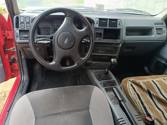 1992 Ford Sierra I Рестайлинг, пурпурный, 100000 рублей - вид 3