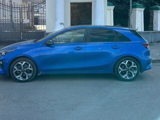 2019 Kia Ceed III, синий, 2000000 рублей, вид 4