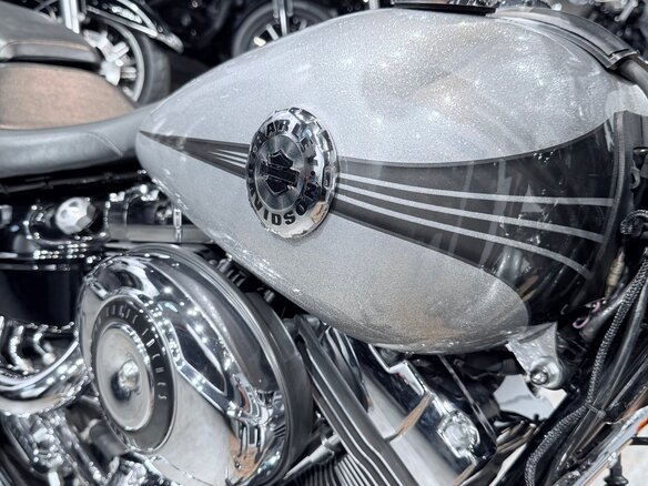 2015 Harley-Davidson Breakout, серебристый - вид 24