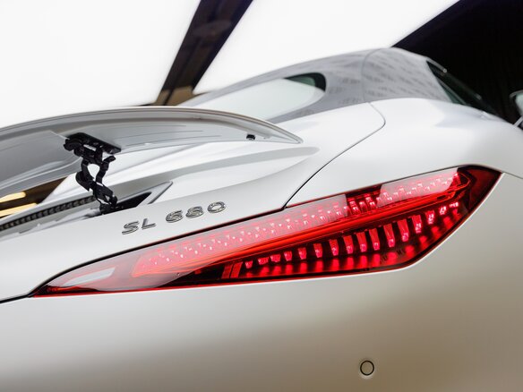 2025 Mercedes-Benz Maybach SL, белый - вид 8