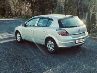 2013 Opel Astra H Рестайлинг, серебристый, 550000 рублей, вид 5