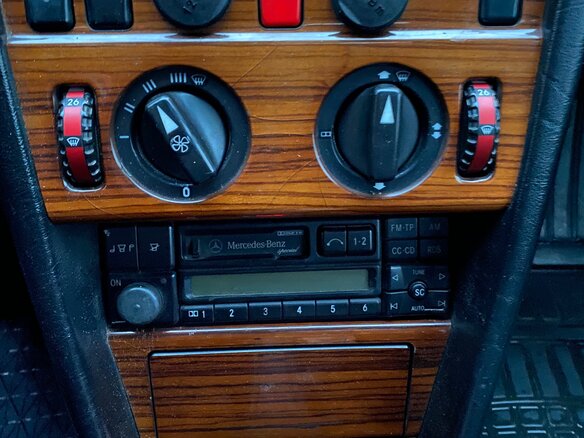 1993 Mercedes-Benz E-Класс 300 I (W124), серый - вид 17